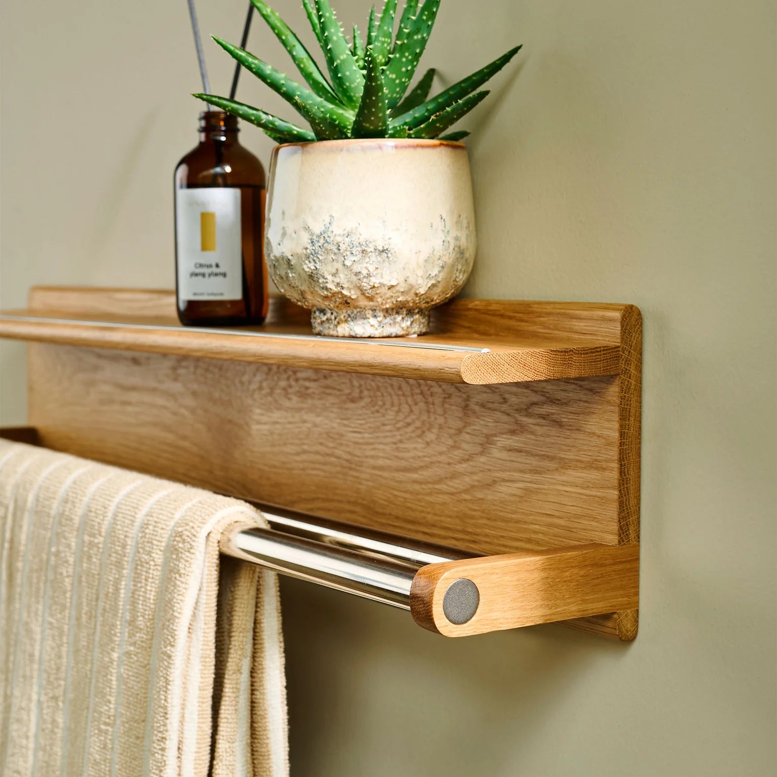 Wood II Handtuchhalter L75